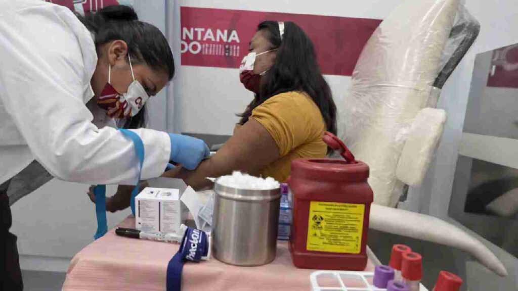 José María Morelos con las caravanas de salud.