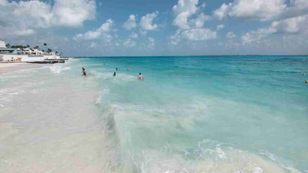 Clima Quintana Roo: Cielo nublado para hoy martes 22 de septiembre; ambiente caluroso y lluvias aisladas