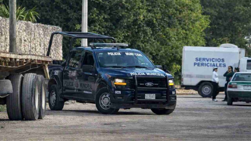 Hallan un cadáver en el interior de un taxi en el ejido Alfredo V. Bonfil de Cancún