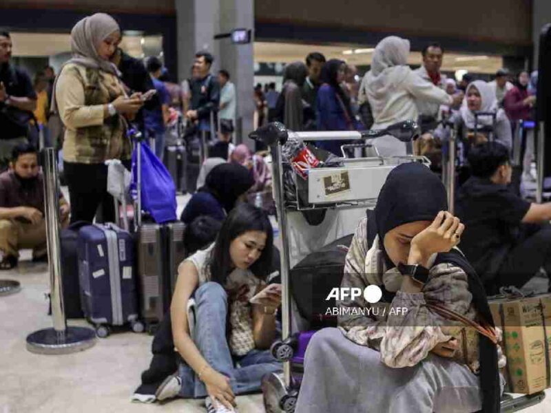 Indonesia enfrenta caos aéreo por erupción del Anak Krakatoa