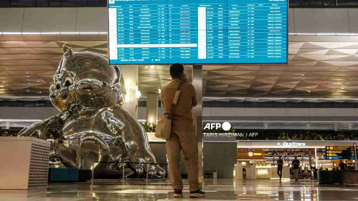 Vuelve un poco la calma a los aeropuertos de Indonesia.