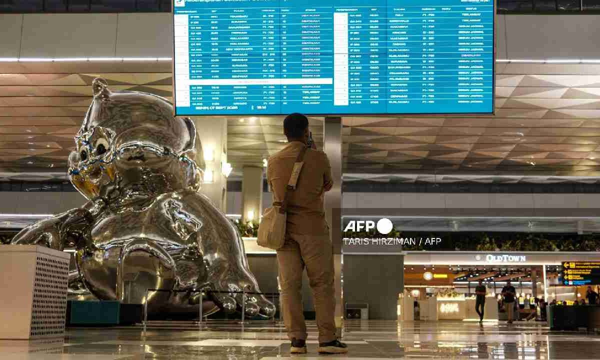 Vuelve un poco la calma a los aeropuertos de Indonesia.