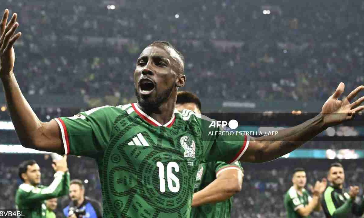 Julián Quiñones nominado al Balón de Oro.