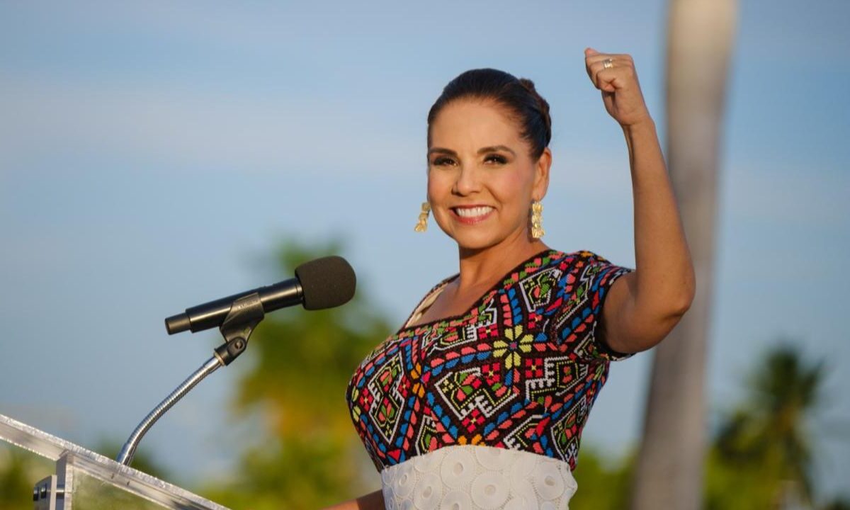 Mara Lezama durante la presentación de su Cuarto Informe de Gobierno en Chetumal, Quintana Roo
