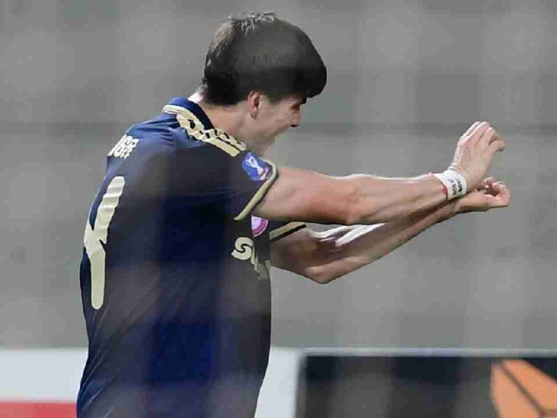 Olympiacos: “Hormiga” González responde con gol en su primera titularidad en Grecia