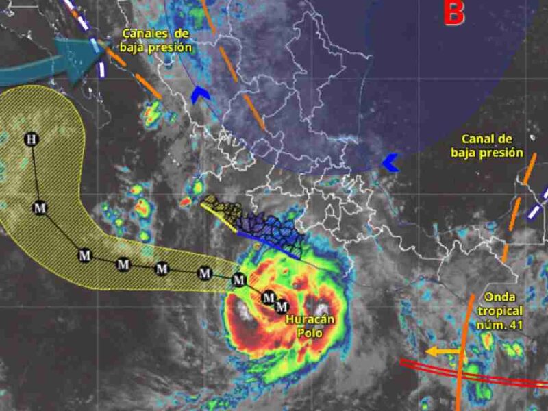 Polo se debilita a huracán categoría 4 frente a las costas de Guerrero y Michoacán