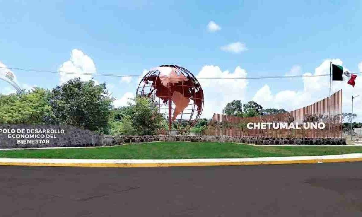 Polo económico de Chetumal y Distrito Financiero de Cancún, se complementan.