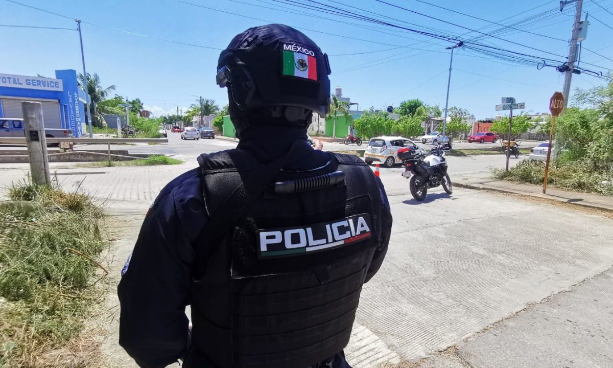 Exdirector de la FGE y mandos policiales, Didier Vázquez Méndez, expone propuesta para dignificar las jubilaciones de policías en Quintana Roo