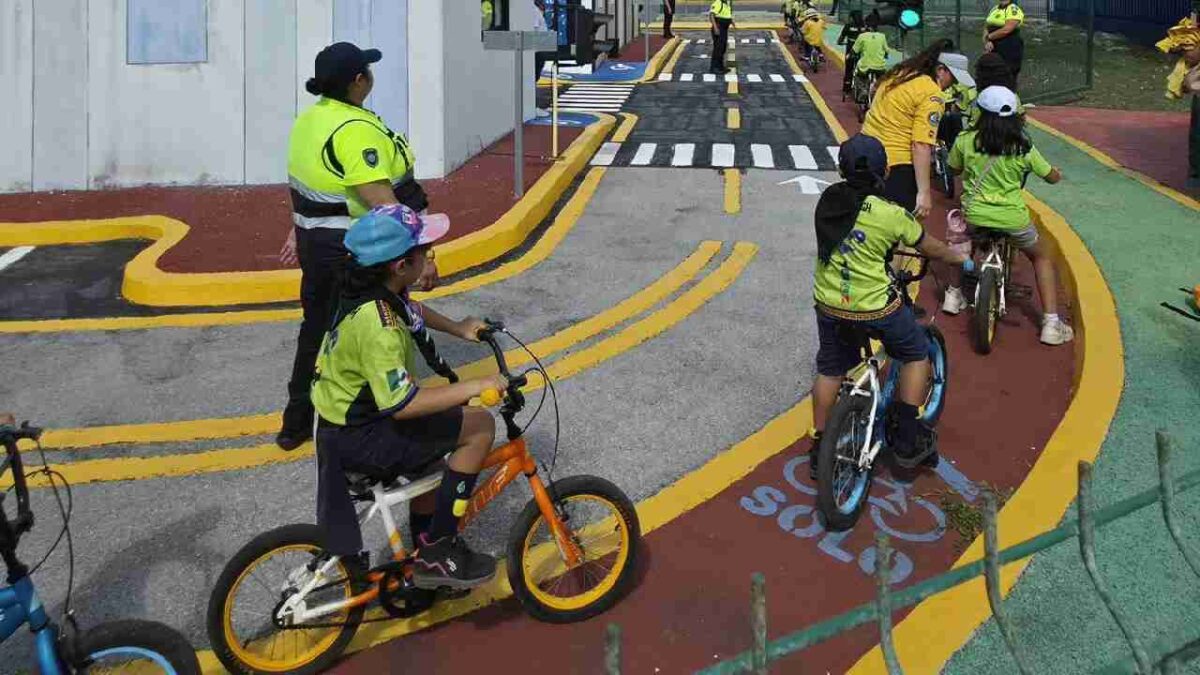 El gobierno de Playa del Carmen comprometido con la educación infantil.