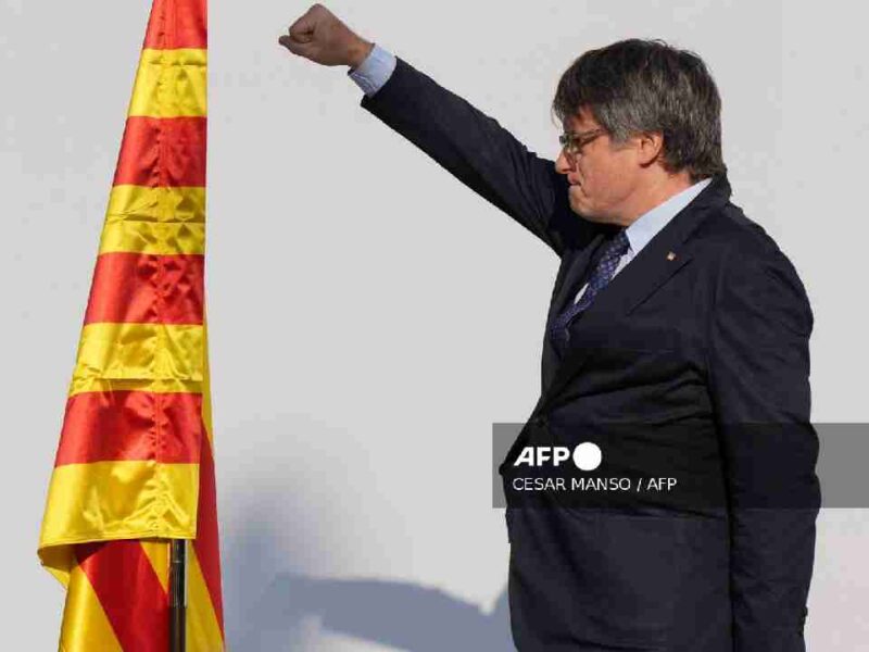 Tribunal Constitucional español “abre” la puerta para un posible retorno del independentista catalán Puigdemont