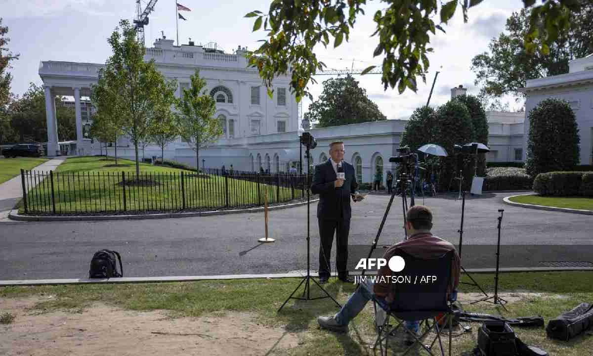 Grandes medios apoyan a CNN tras censura de Trump.