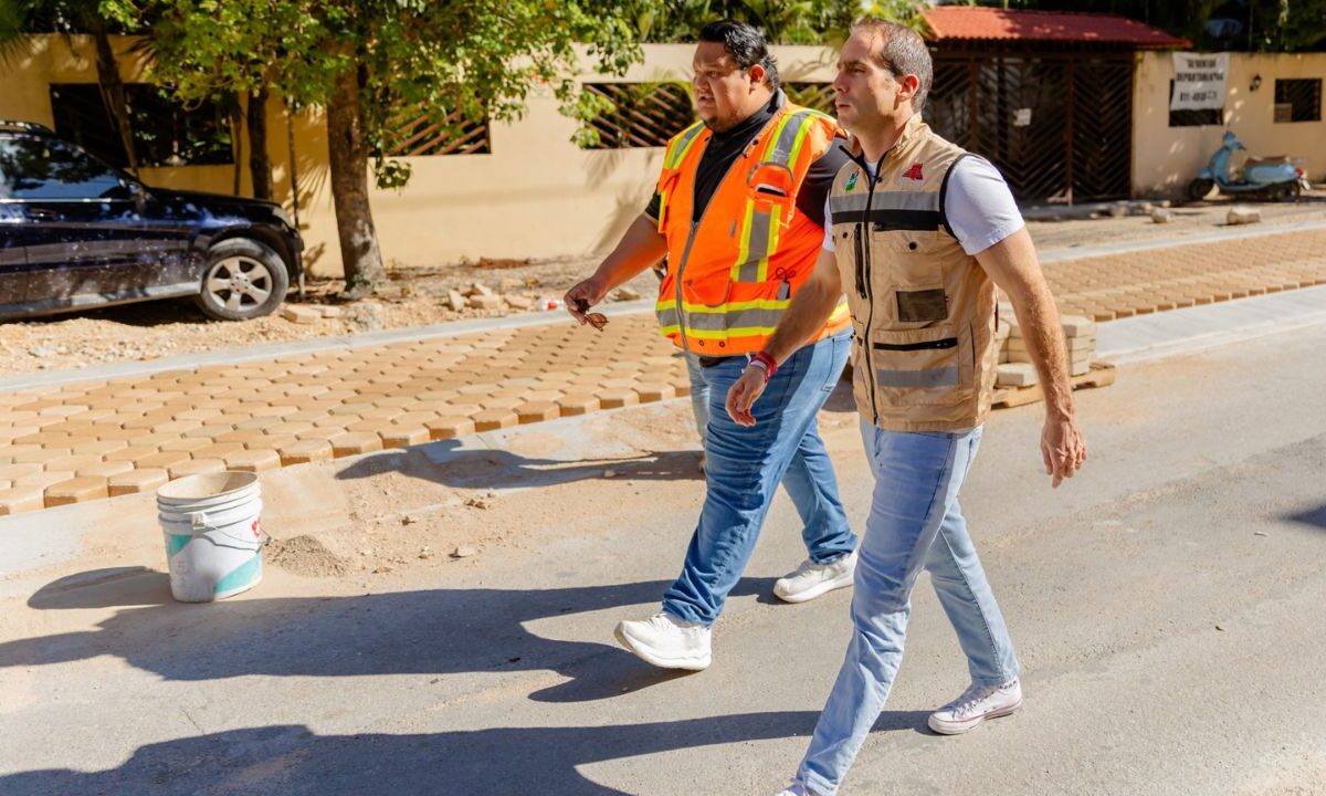 Diego Castañón supervisa avance de obras en La Veleta, Tulum